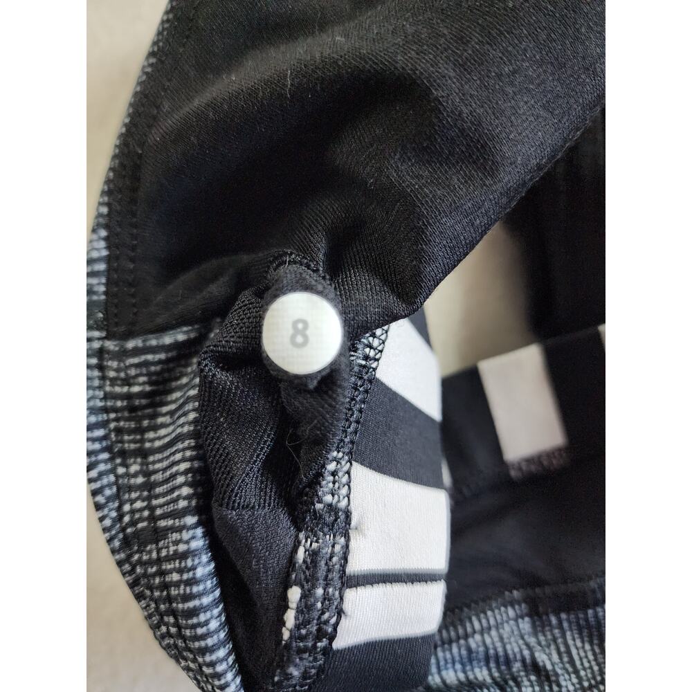 Lululemon Rest Less Tank Black White Striped Y-Back Built-In Bra Size 8 - Picture 6 of 8